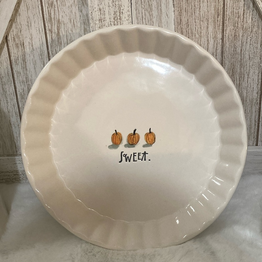 Rae Dunn SWEET Pumpkin Pie Dish